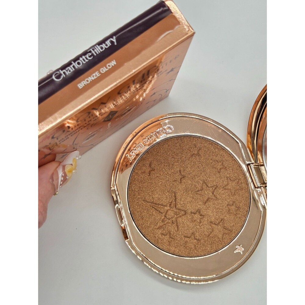 Charlotte Tilbury Hollywood Glow Glide Face Architect Highlighter - Bronze Glow - Picture 2 of 3